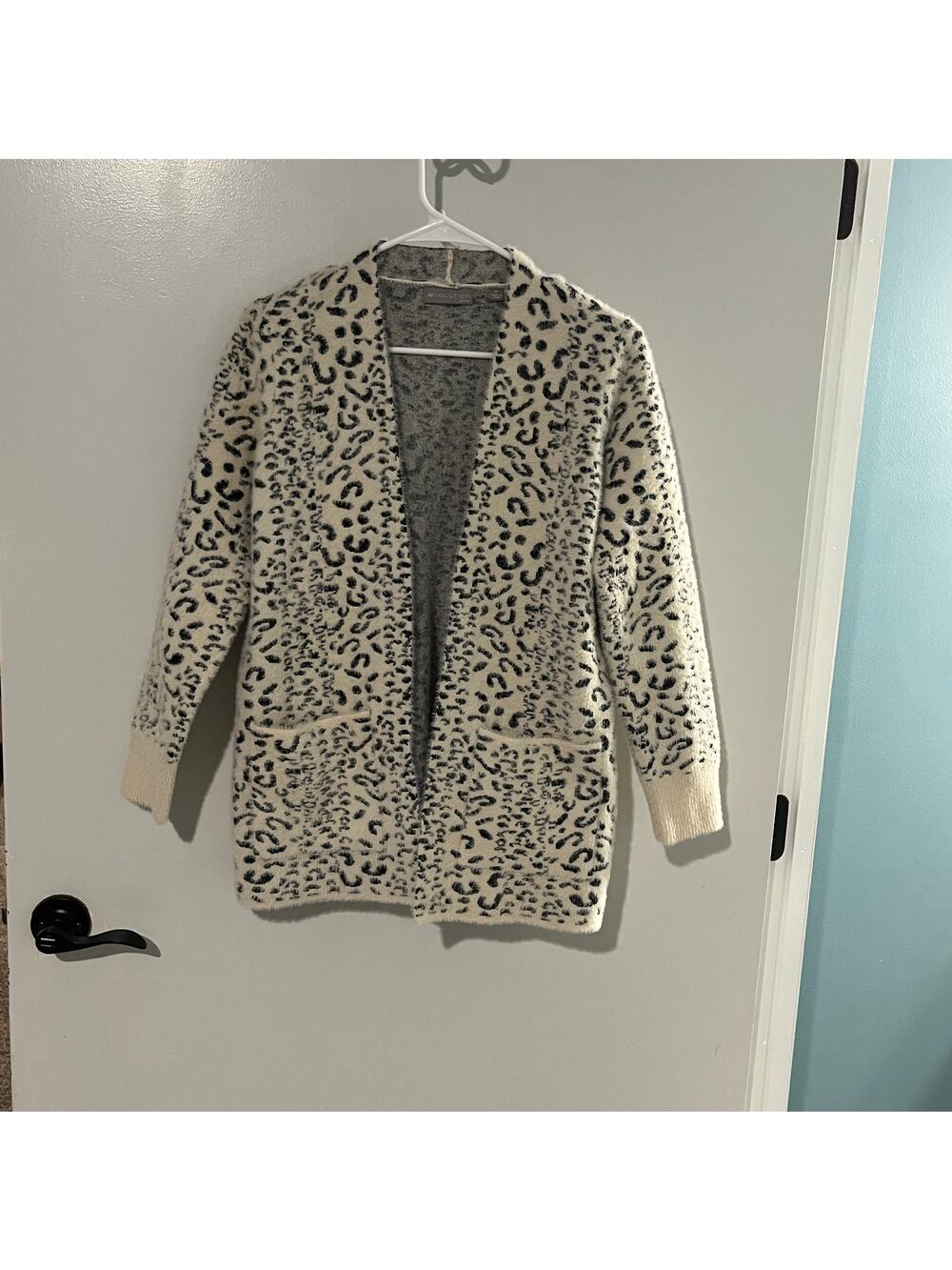 Snow Leopard Open Cardigan - Evolution by Cyrus - SP